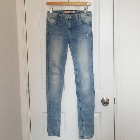 BOGO50 - Zara Premium skinny denim - Picture 1 of 3